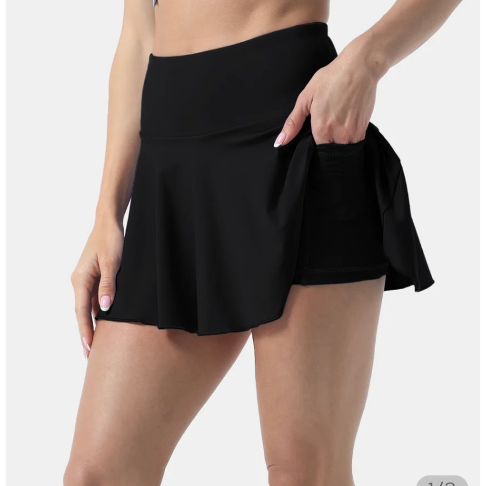 Halara tennis skirt